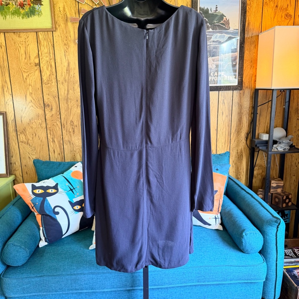 American Vintage Simple Modest Long Sleeve Black Dress - Picture 5 of 10